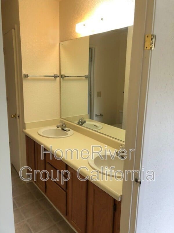 Building Photo - 3061 Garden Cir