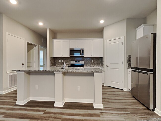 Building Photo - 7415 Boa Holw
