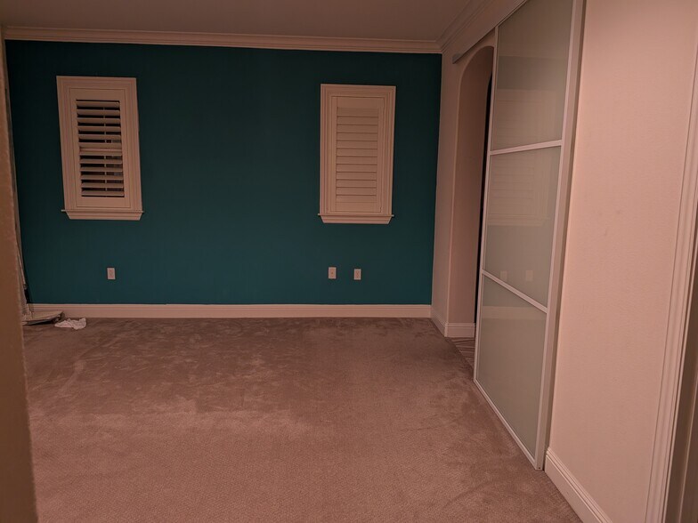 Master bed - 427 Silvercrown Way