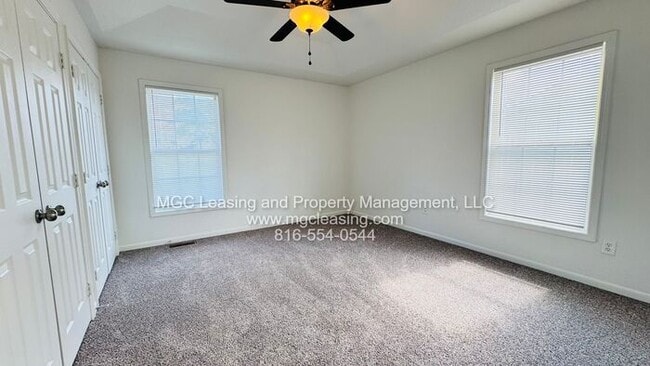 Building Photo - Creekwood Park Townhomes: 3 bedroom Duplex with unique floor plan for rent in the Northland