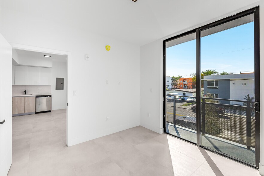 Building Photo - 1547 NW 2nd St