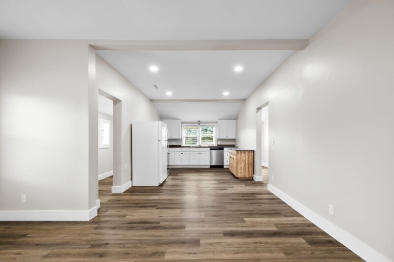 Building Photo - 2811 Locust Hill Rd