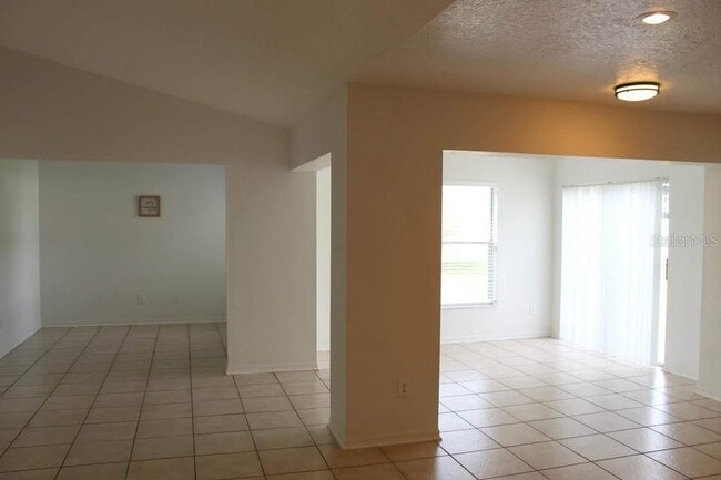 Building Photo - 5629 Loma Vista Ct