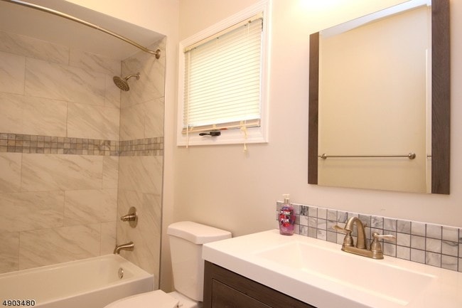 Building Photo - 32 Hancock Ct