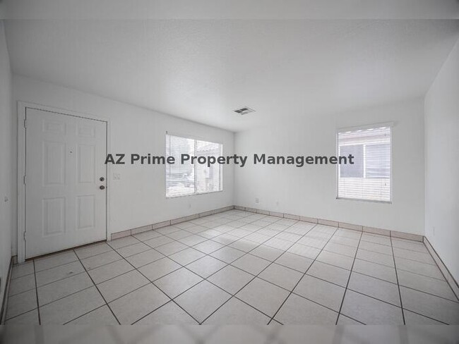 Building Photo - 10864 W Devonshire Ave