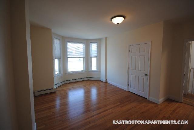 Building Photo - 342 Meridian St