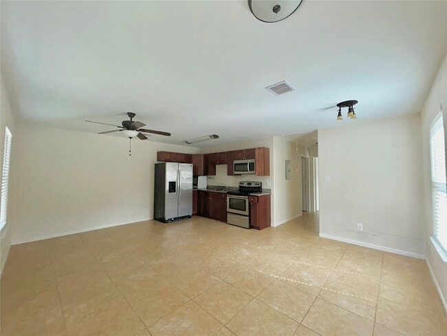 Building Photo - 3807 Putnam Dr
