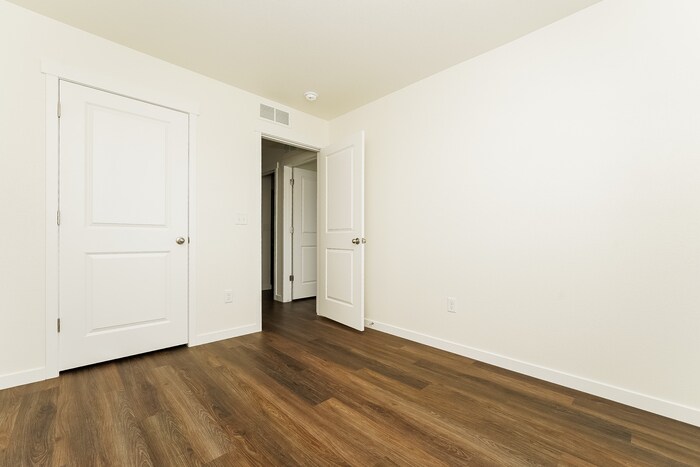 Building Photo - 13467 Oneida Ln