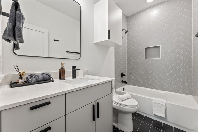 Building Photo - 515 Altic St