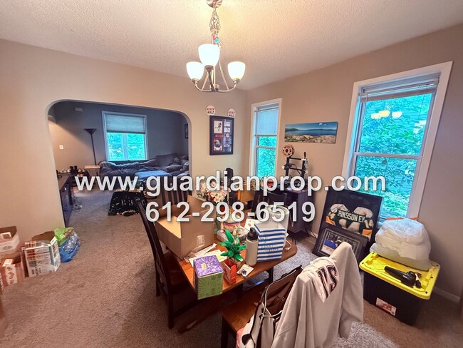 Building Photo - House in Midway Available September 1, Updated Kitchen & Bath, Fenced Yard, 2 Car Garage