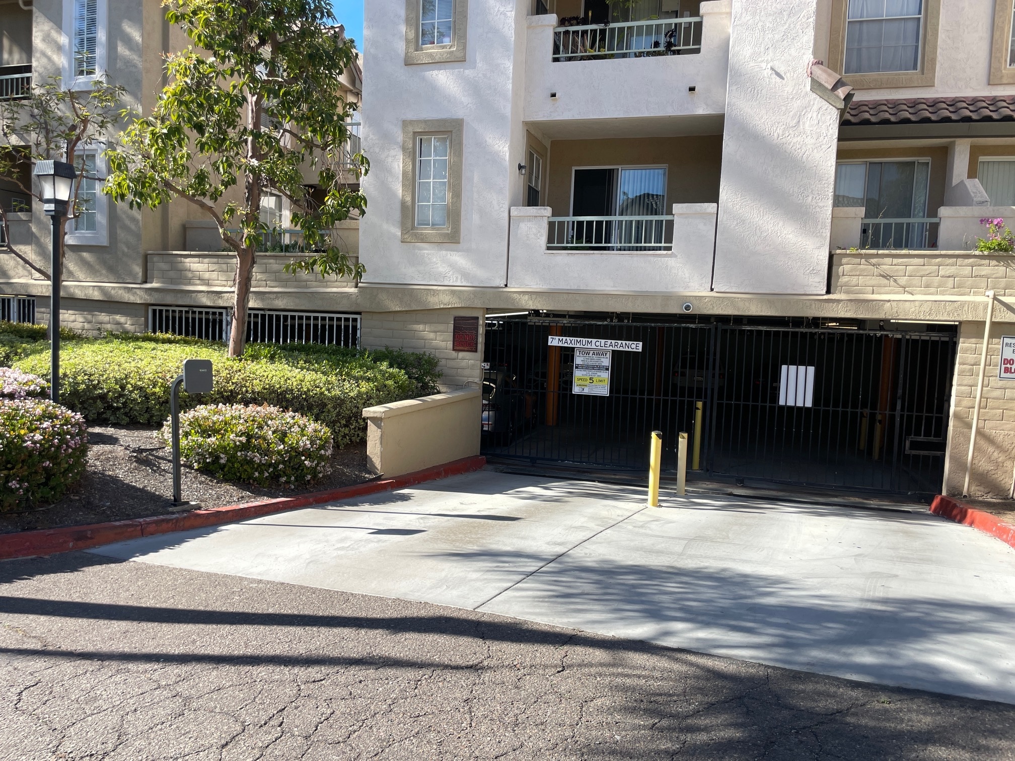 Secure Gated Parking - 8664 New Salem St