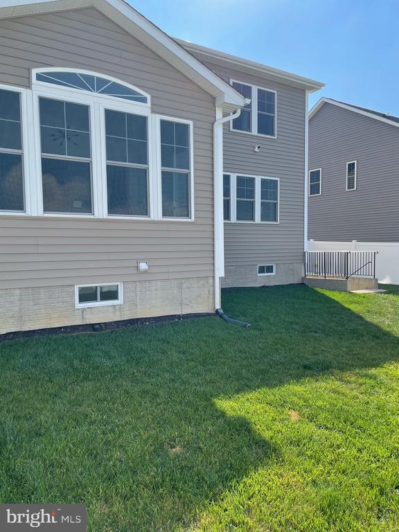 Building Photo - 10407 Spotswood Dr
