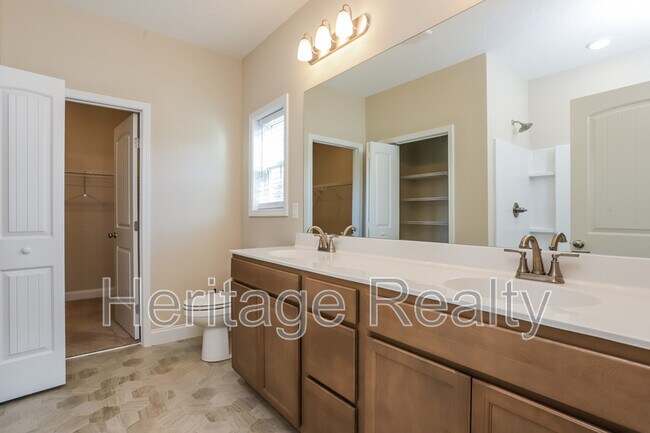 Building Photo - 11356 Sawyers Vly Dr