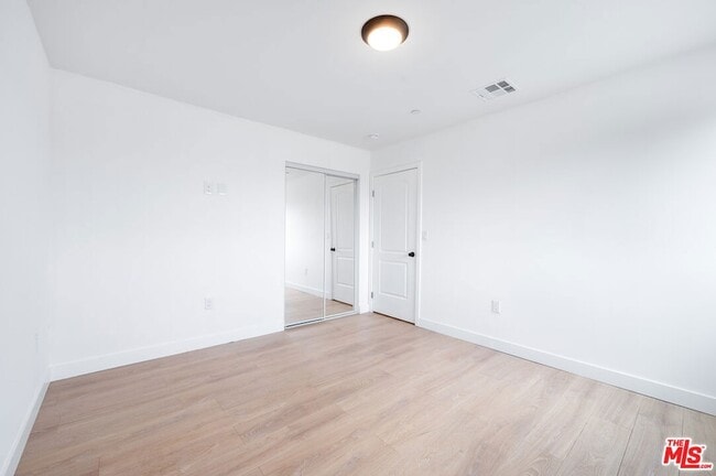 Building Photo - 7306 Independence Ave