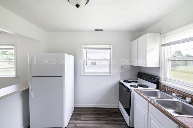 Building Photo - 6119 Nimitz Dr