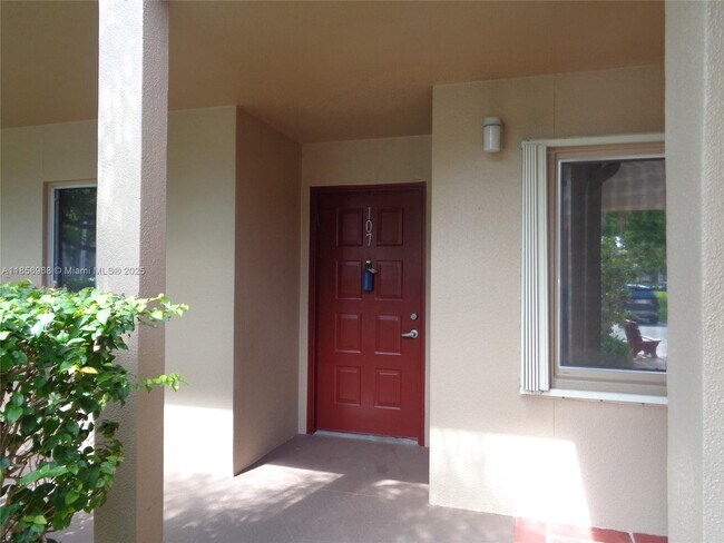 Building Photo - 901 SW 138th Ave