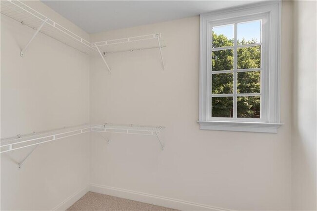 Building Photo - 5861 Yoshino Cherry Ln NE