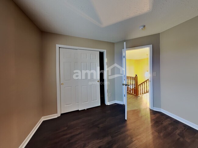 Building Photo - 6527 Sussex Dr