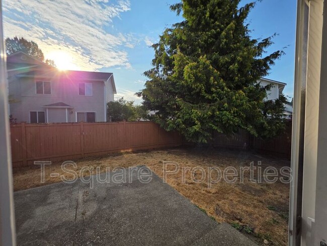Building Photo - 103 96th Ave SE
