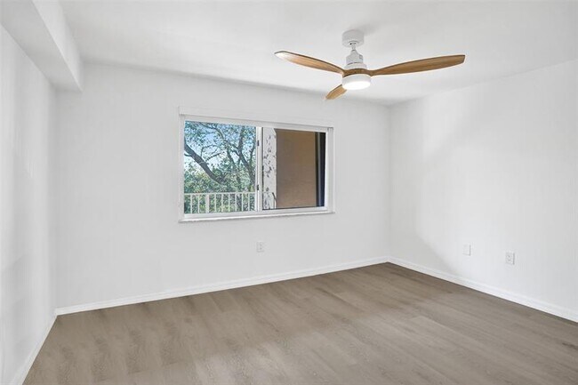 Building Photo - 9470 Tangerine Pl