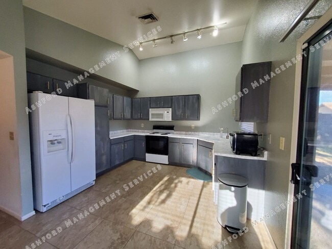 Building Photo - 3 BEDROOM ON CULDESAC IN CHANDLER