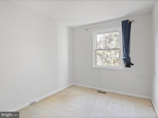 Building Photo - 6502 Coachleigh Way