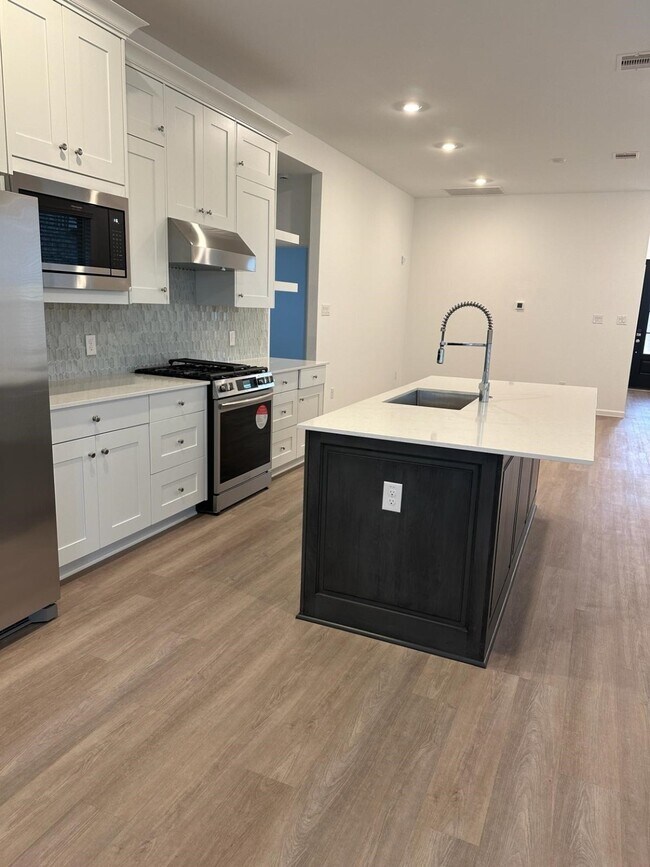 Building Photo - 27034 Golden Isle Ln