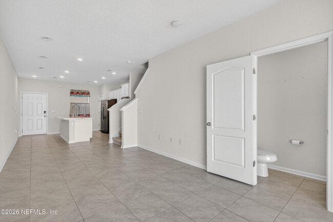 Building Photo - 8210 Larose Rd