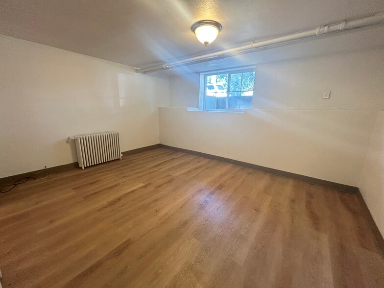 Building Photo - 713 N 5th St