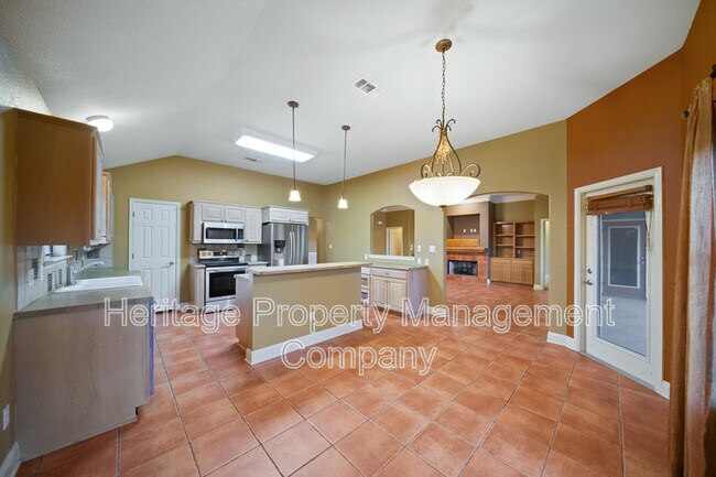 Building Photo - 1214 Sugar Land Dr