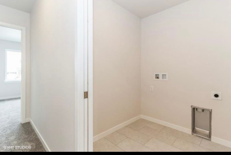 Building Photo - 2242 Denison Ave