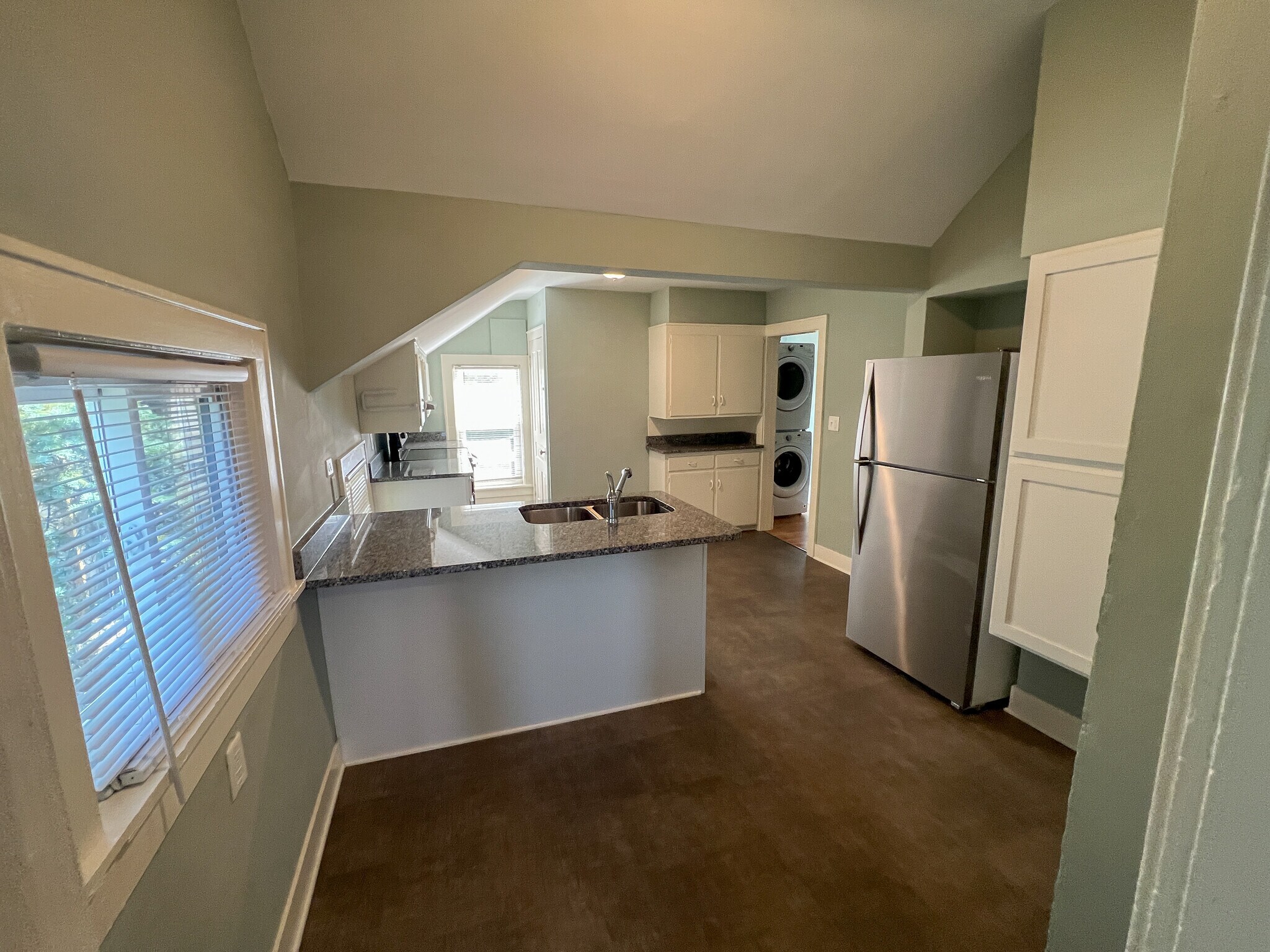 Building Photo - 710 Morris Ave SE