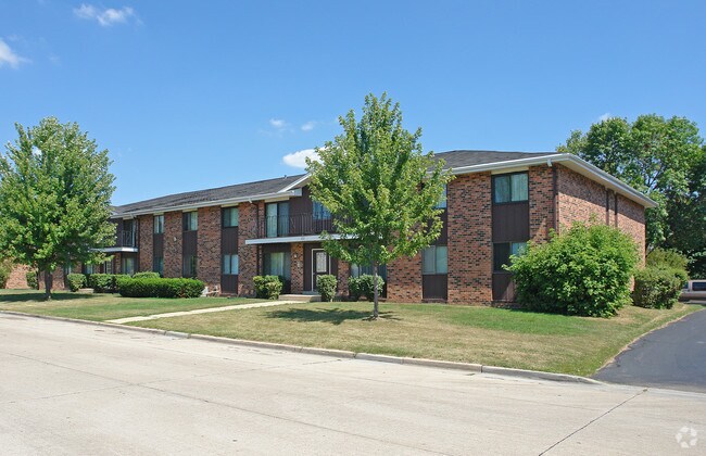 Building Photo - Windsong Court Apartments