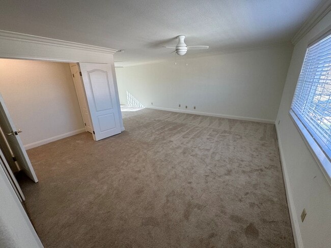 Building Photo - Spacious East Ventura Home- Many Interior Upgrades and Large Backyard!