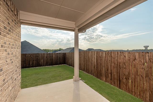 Building Photo - 2205 Redwing Dr