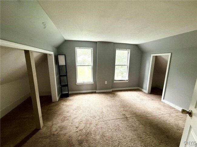 Building Photo - 732 Leray St