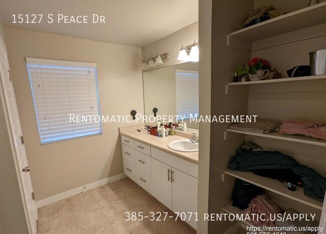 Building Photo - 15127 Peace Dr