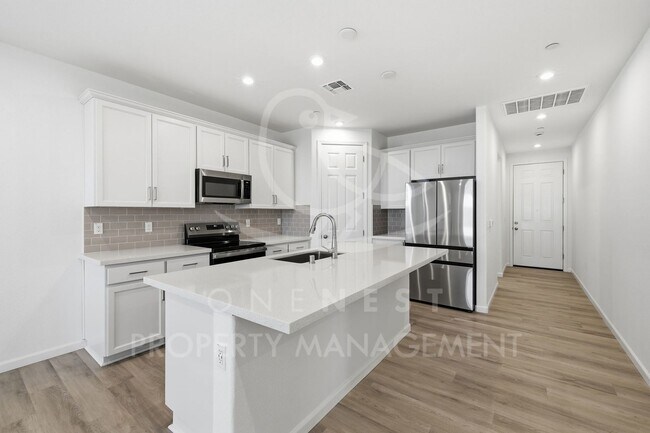 Building Photo - 4-bedroom, 2-bathroom home in the sought-after Seasons at Riverton South community in Plumas Lake