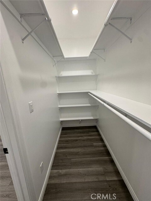 Building Photo - 18222 Chatsworth St