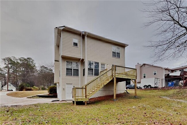 Building Photo - 89 White Oak St