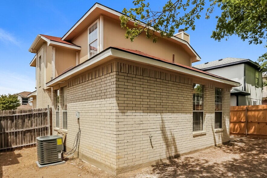 Building Photo - 1130 Colbert Ln