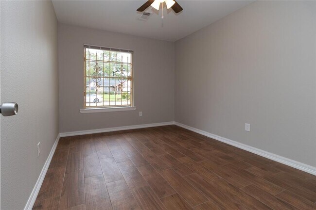 Building Photo - 8418 Rinn St
