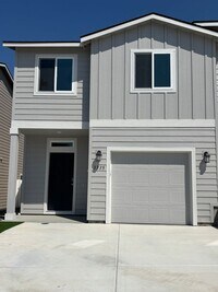 Building Photo - Brand New Corner Townhome!