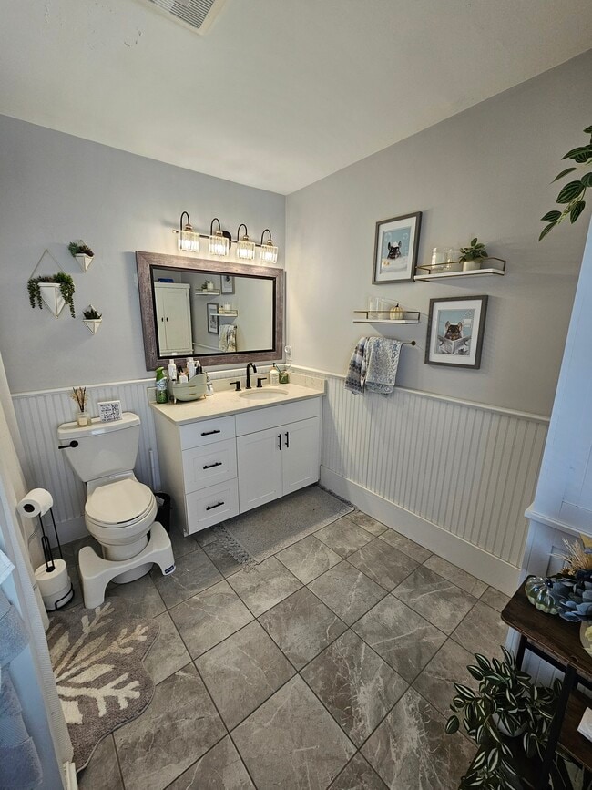 Building Photo - 95 Harvard St