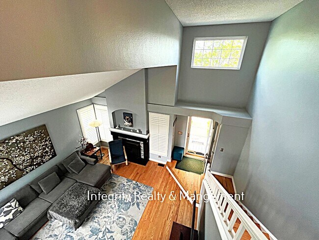 Building Photo - 4 bed 4 bath 1,954 sq ft-19151 E Garden Pl. Centennial Co 80015