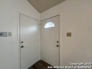 Building Photo - 10207 Raven Field Dr