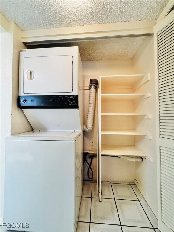 Building Photo - 2264 Winkler Ave