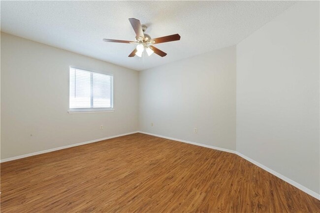 Building Photo - 8309 Edgemoor Pl