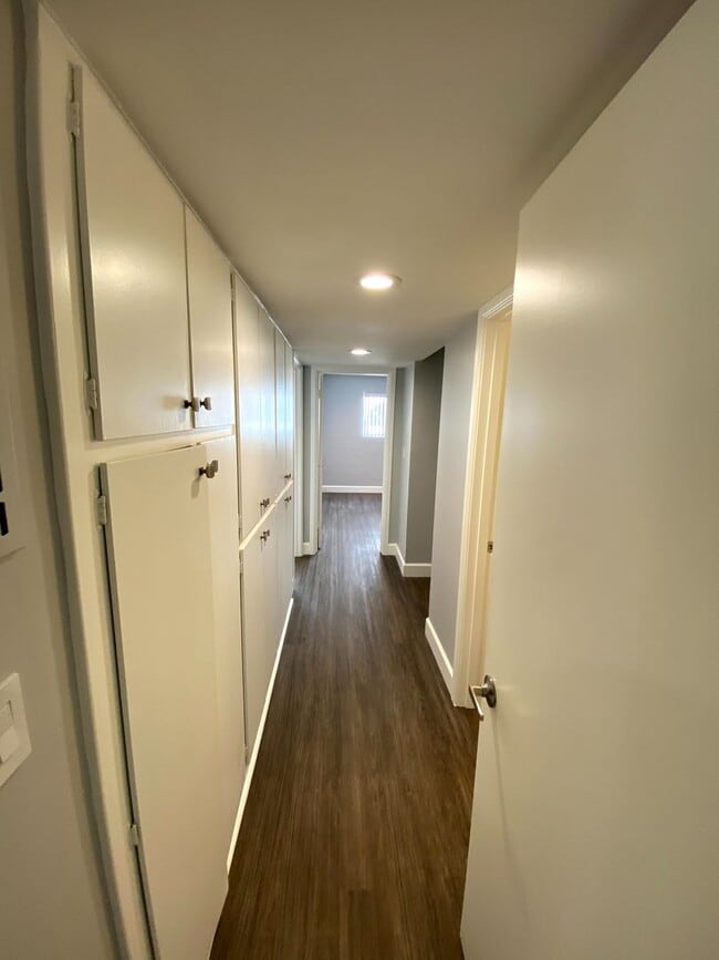 Building Photo - Coming Soon: Stylish 2-Bed Apartment with ...