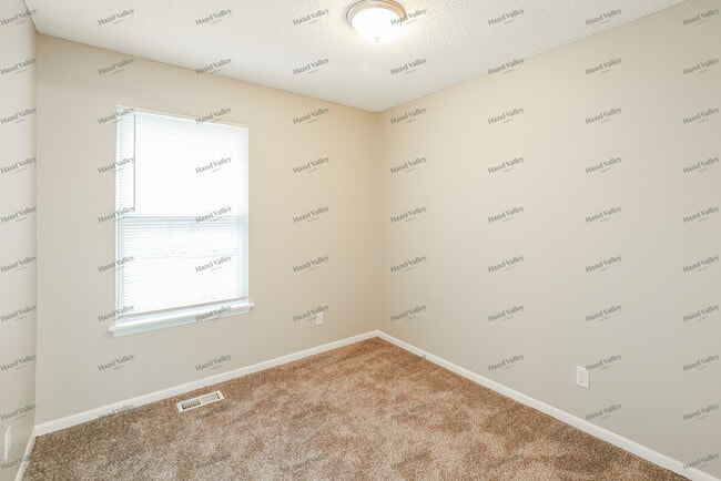 Building Photo - 1927 Jackson Ave